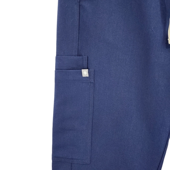 Figs Women's Stretch Straight Leg Cargo Scrub Pants Navy M - Picture 4 of 8
